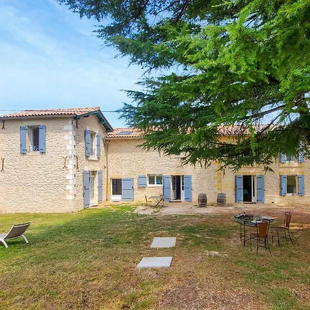 Ferienhaus 6 Bedroom Luxurious In