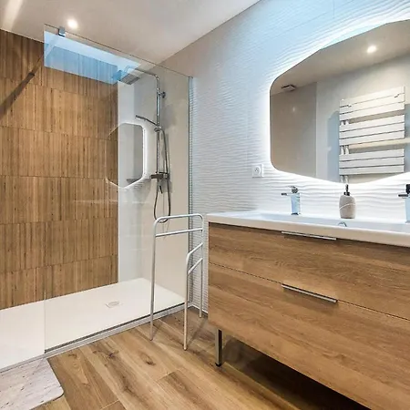 6 Bedroom Luxurious In Prázdninový dům