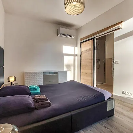 6 Bedroom Luxurious In Prázdninový dům