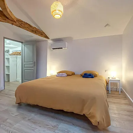 6 Bedroom Luxurious In *