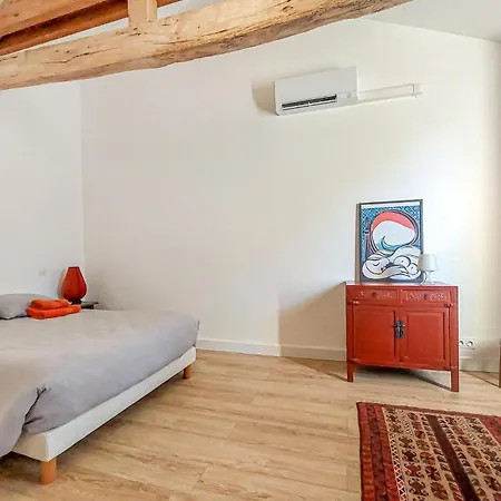 Prázdninový dům 6 Bedroom Luxurious In *